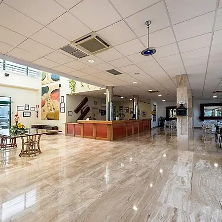Thb Royal Hotel